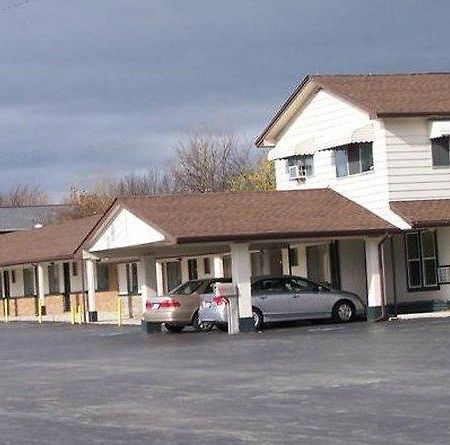 Delta Motel Bay City Exteriör bild